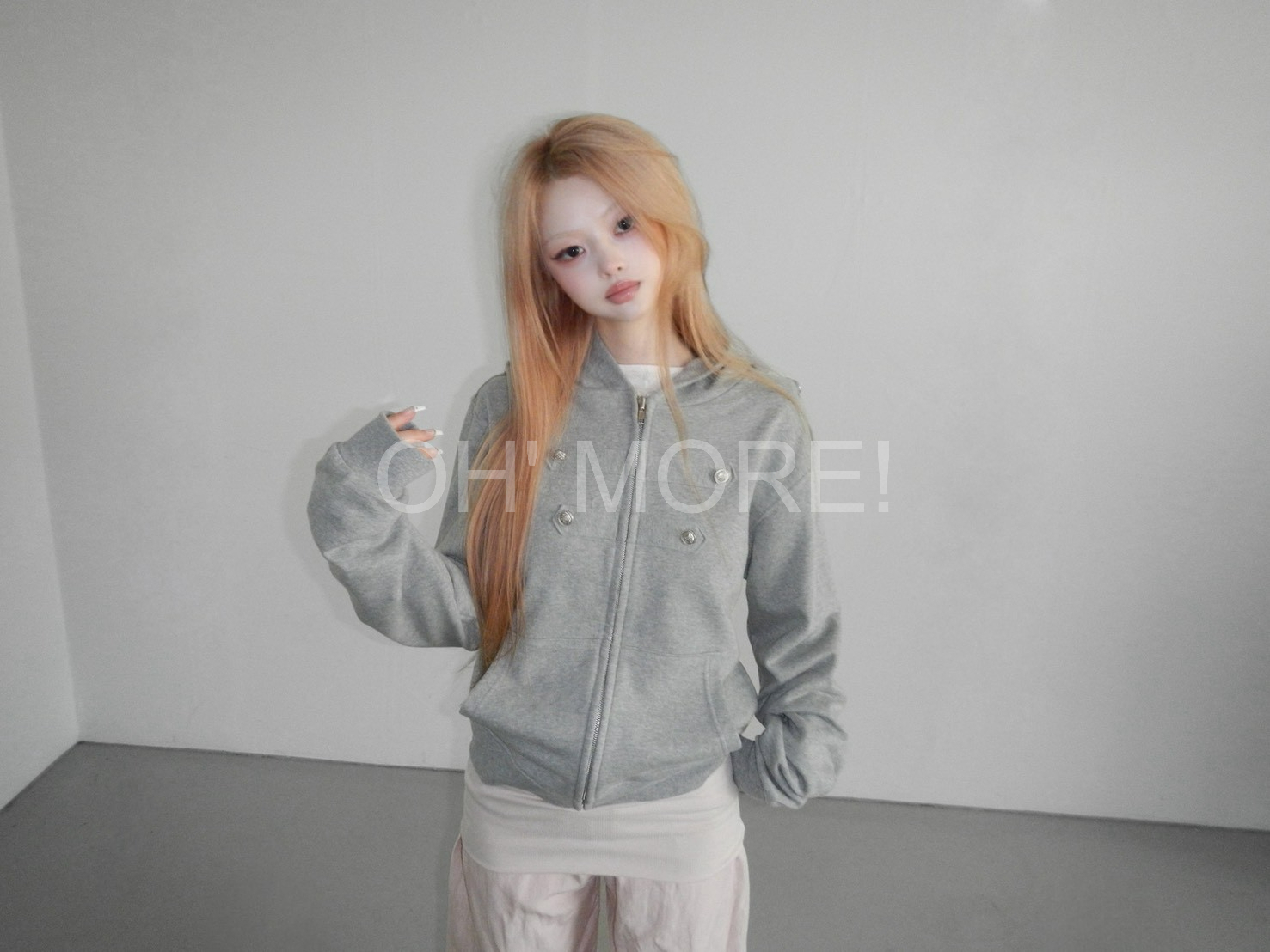 LINE_ALBUM_202699_260909_24
