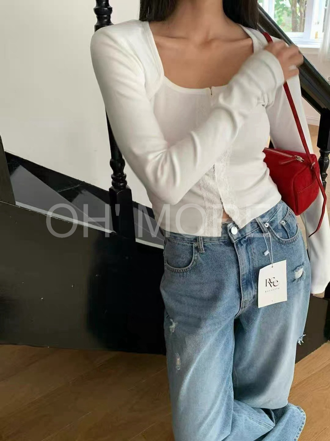 LINE_ALBUM_202699_260909_306