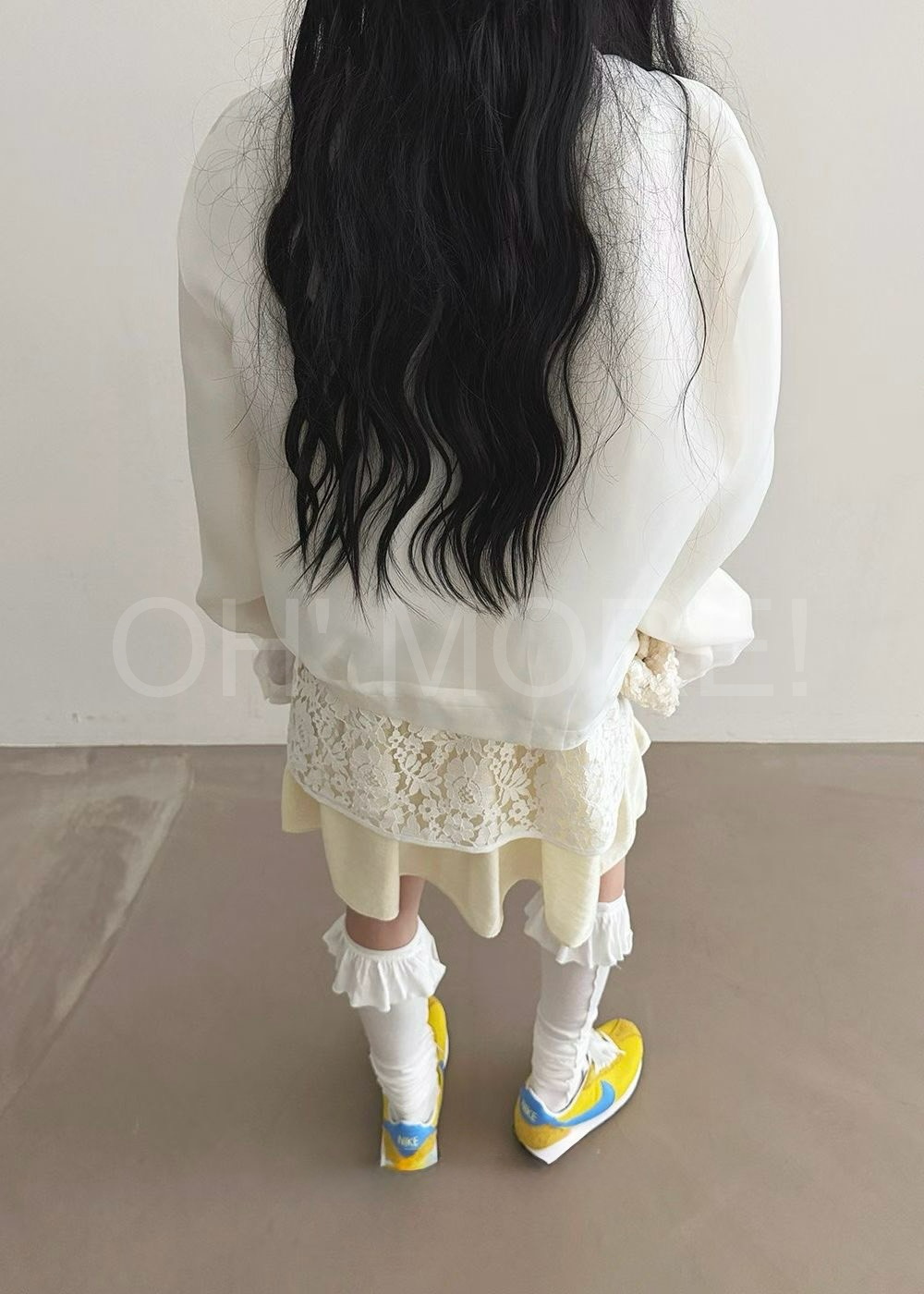 LINE_ALBUM_202699_260909_338