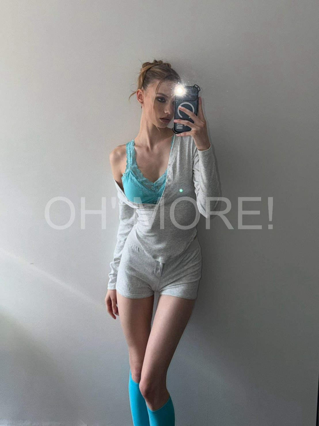 LINE_ALBUM_202699_260909_140