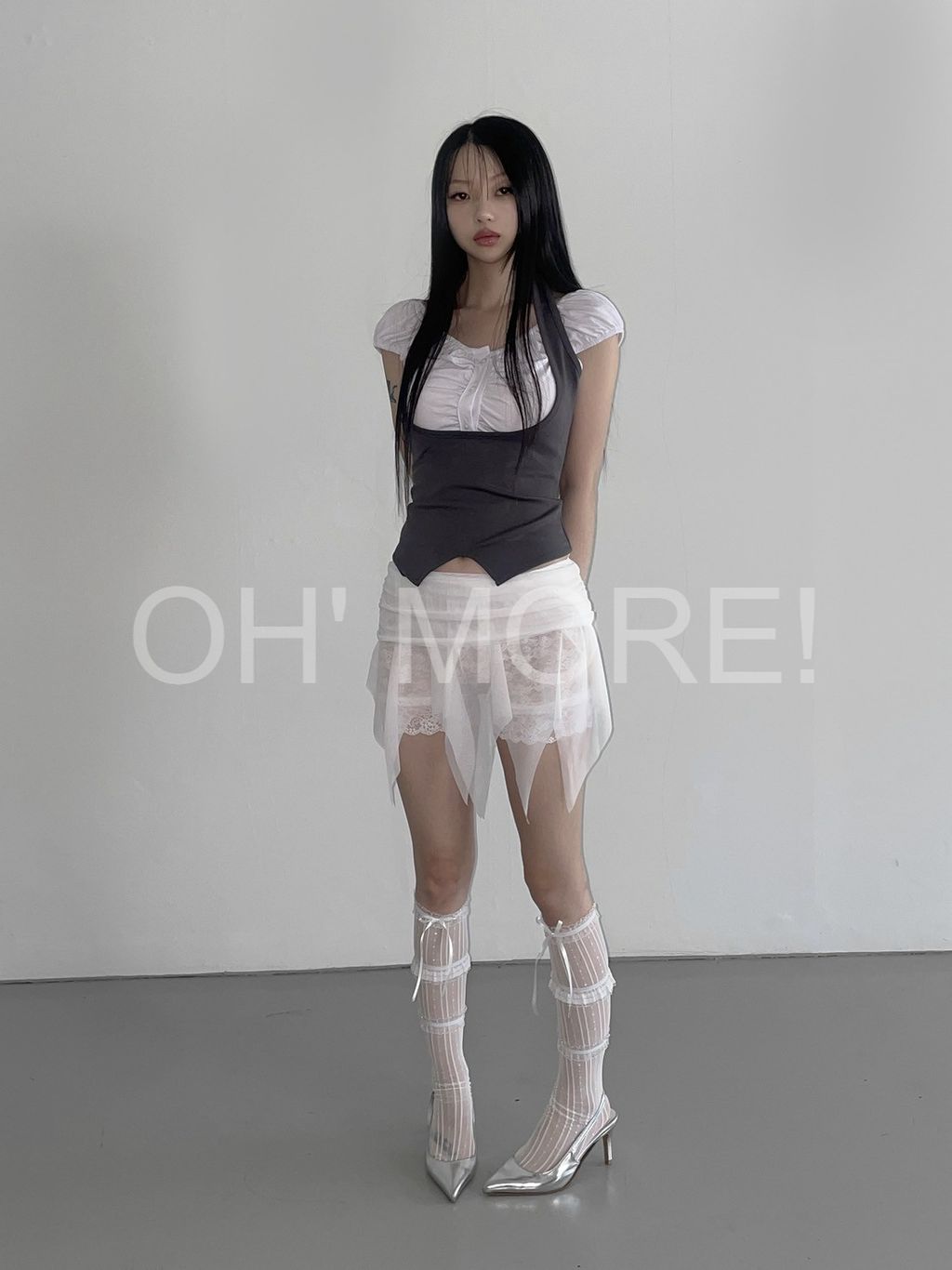 LINE_ALBUM_202586_250806_572