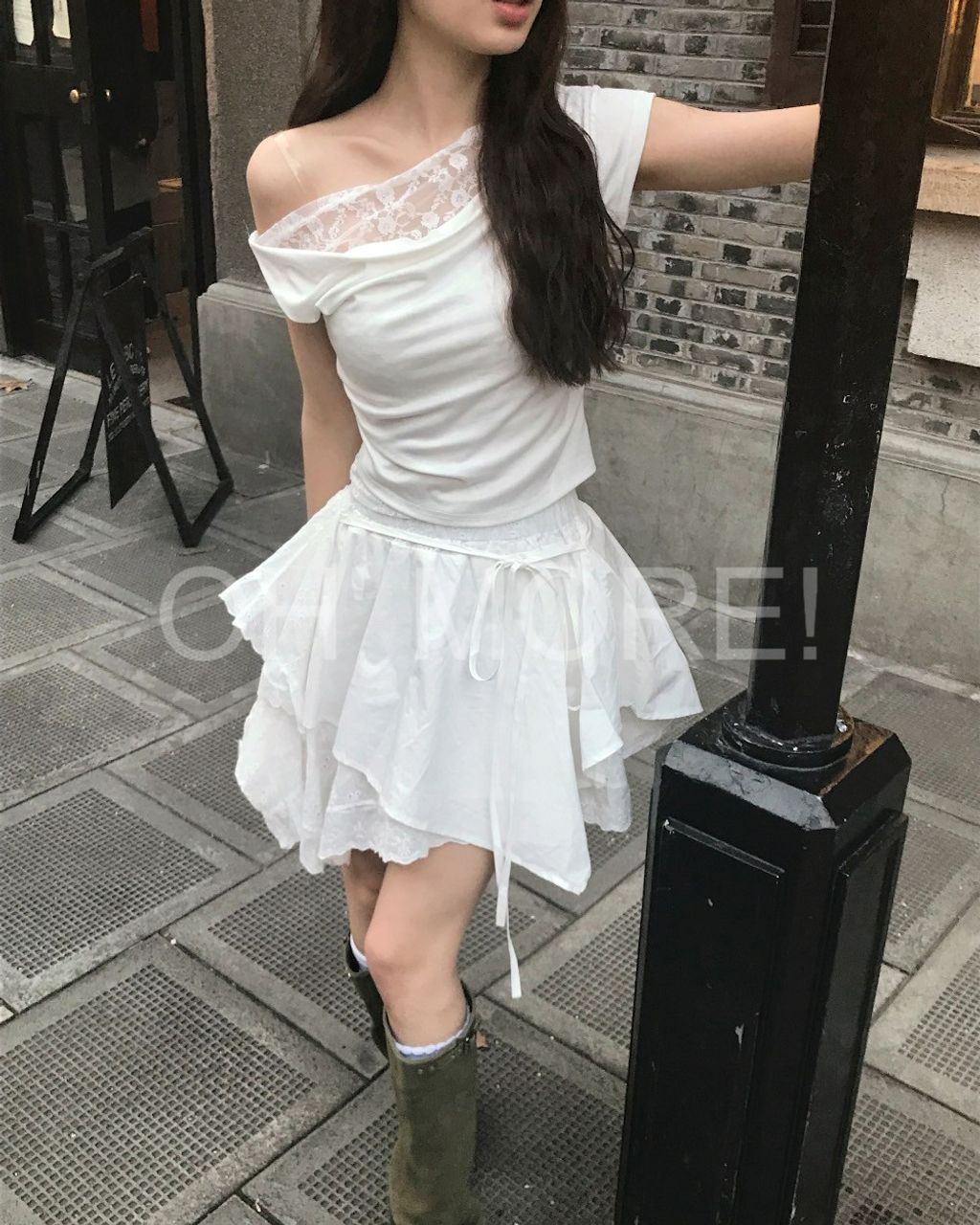 LINE_ALBUM_202586_250806_317