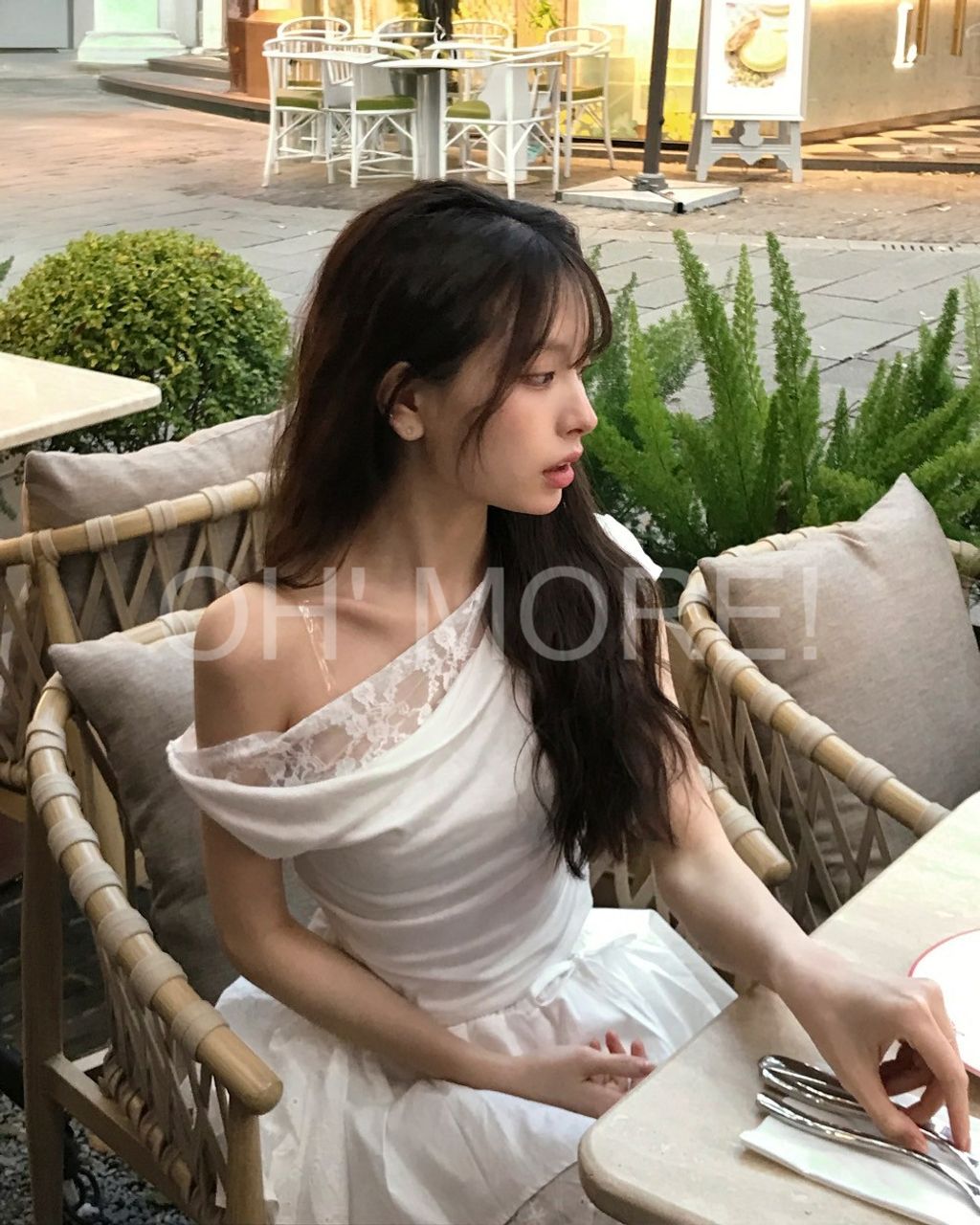 LINE_ALBUM_202586_250806_312