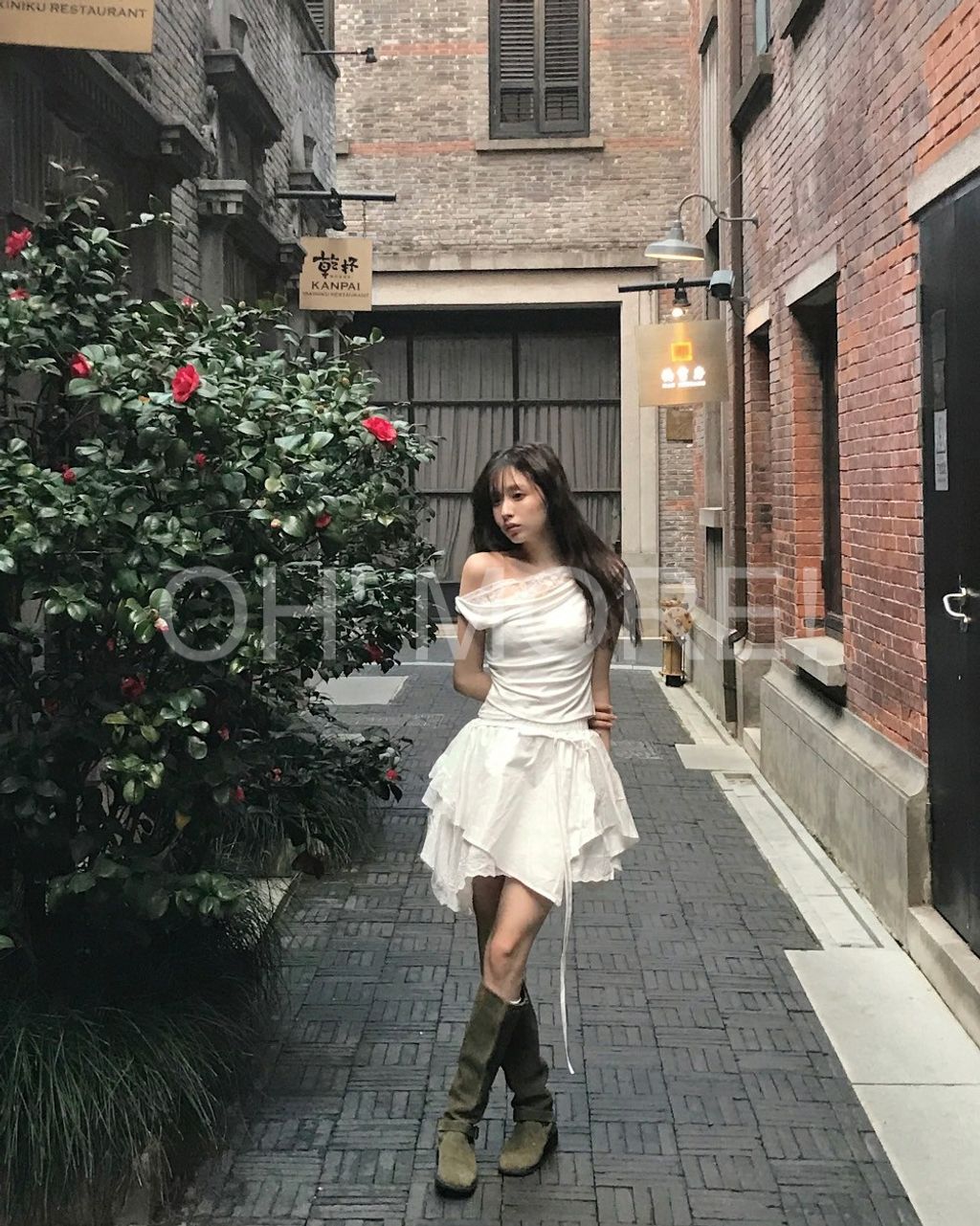 LINE_ALBUM_202586_250806_313