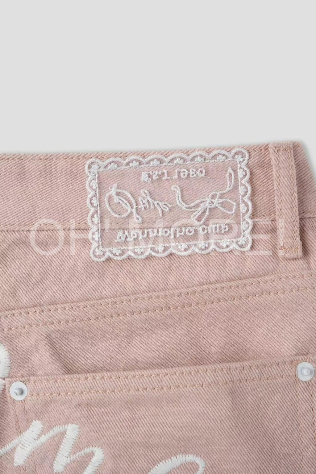 LINE_ALBUM_202586_250806_332