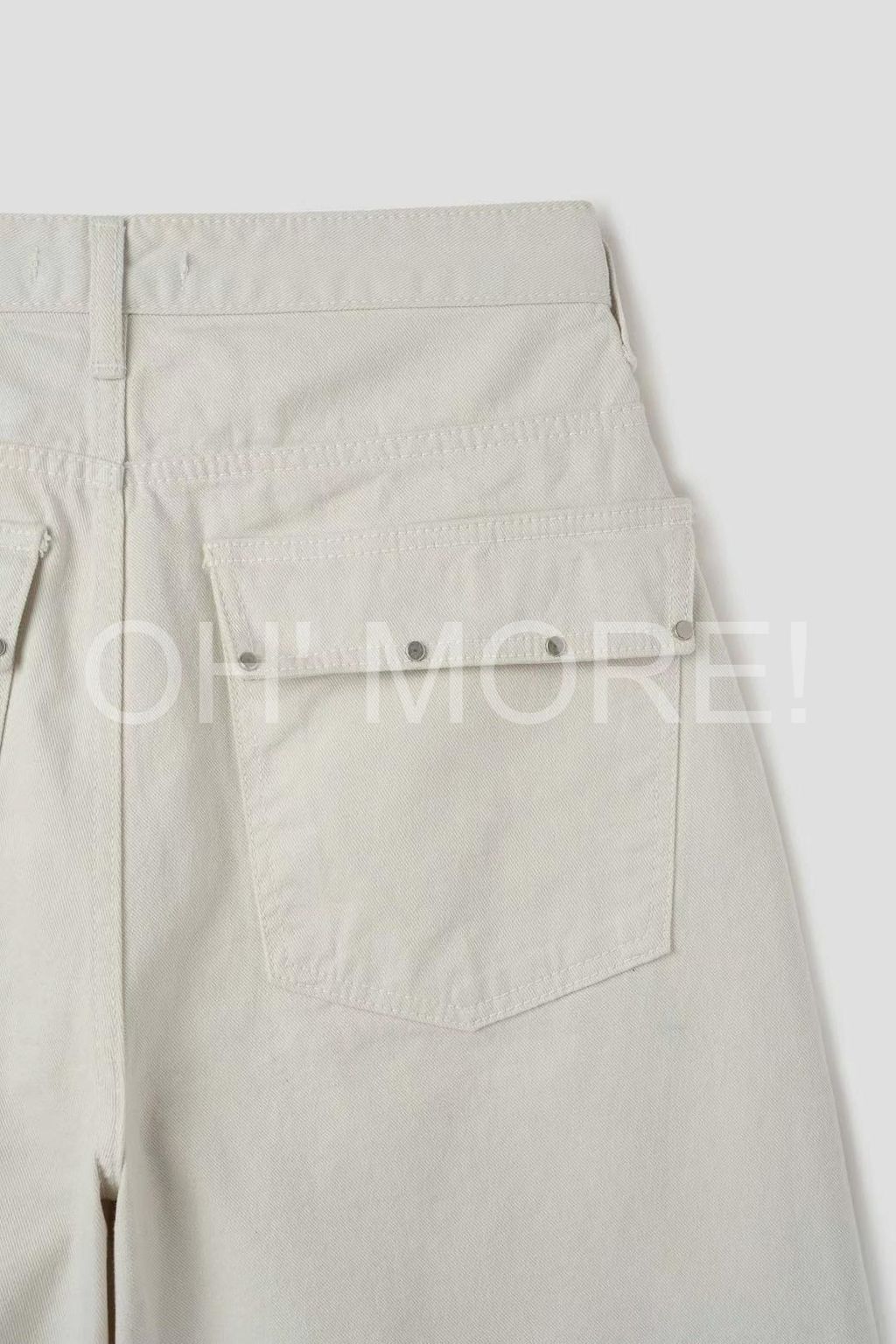 LINE_ALBUM_202586_250806_521