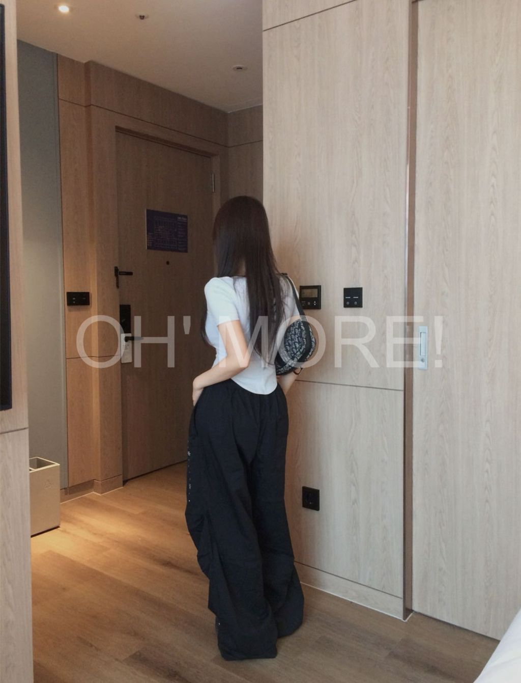 LINE_ALBUM_202586_250806_286