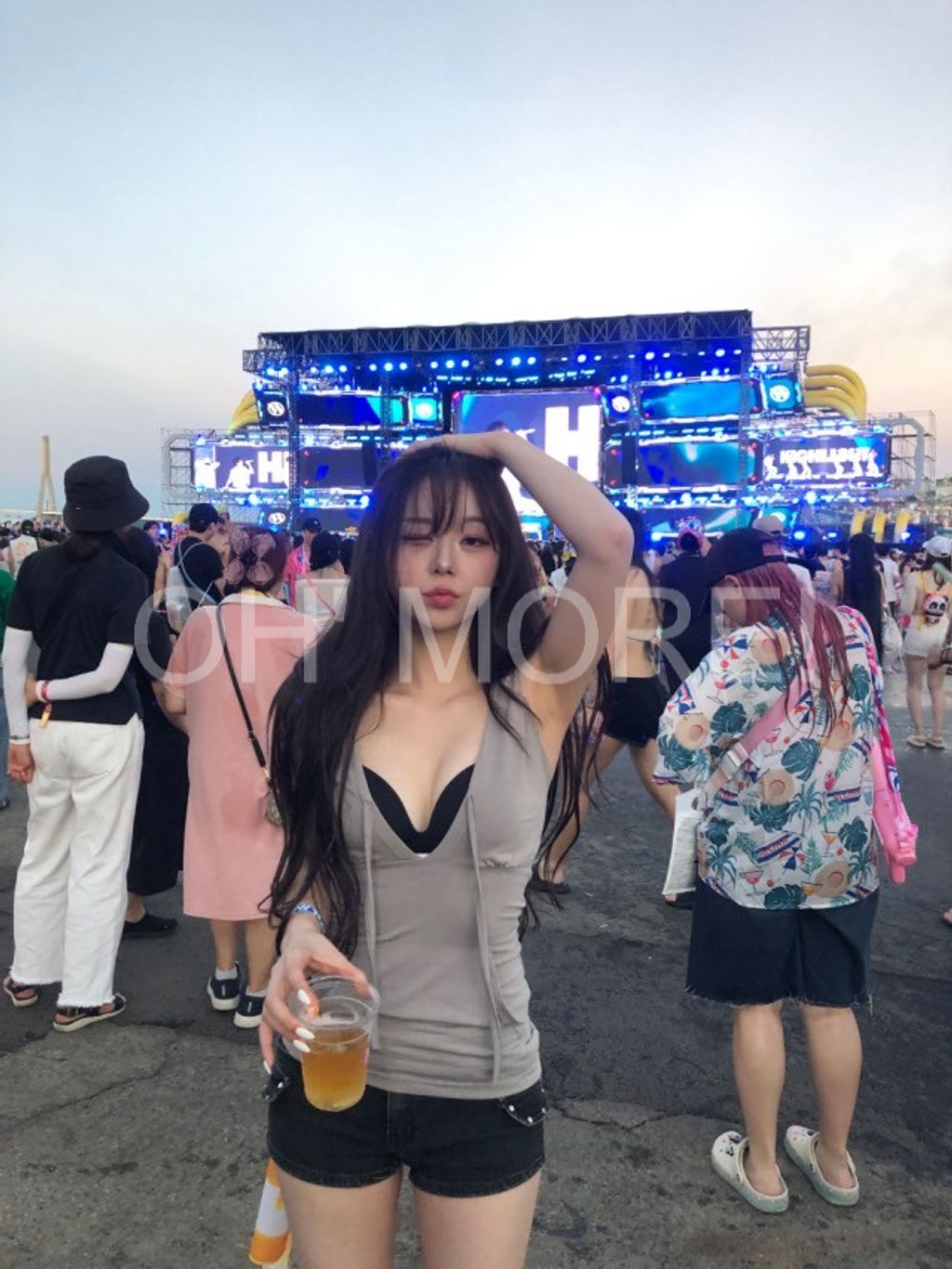 LINE_ALBUM_202591_250901_15