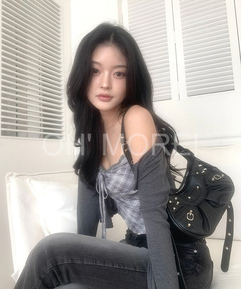 LINE_ALBUM_202597_250907_405