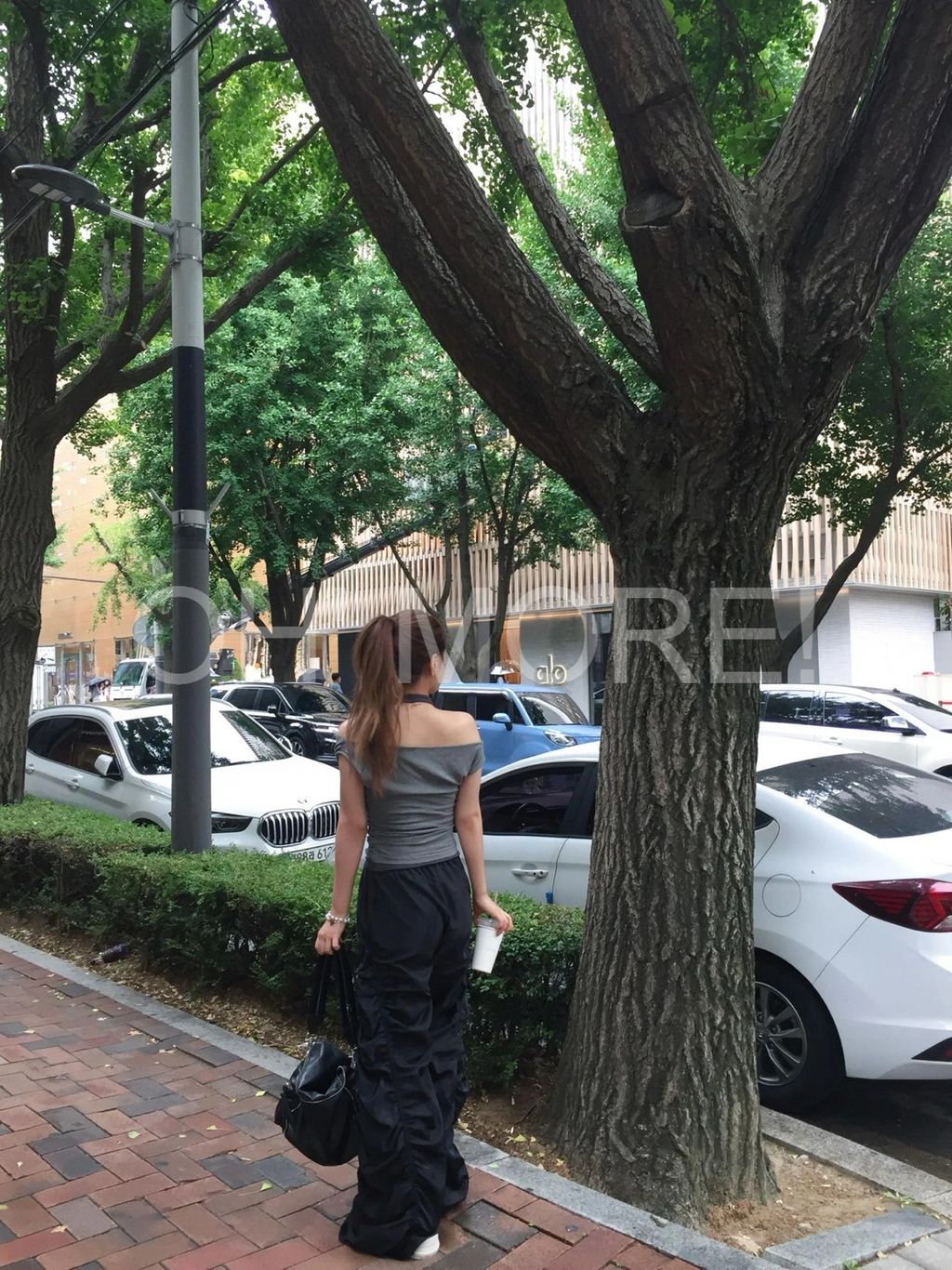 LINE_ALBUM_202597_250907_246