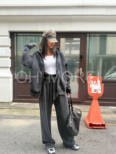 LINE_ALBUM_20251015_251015_132