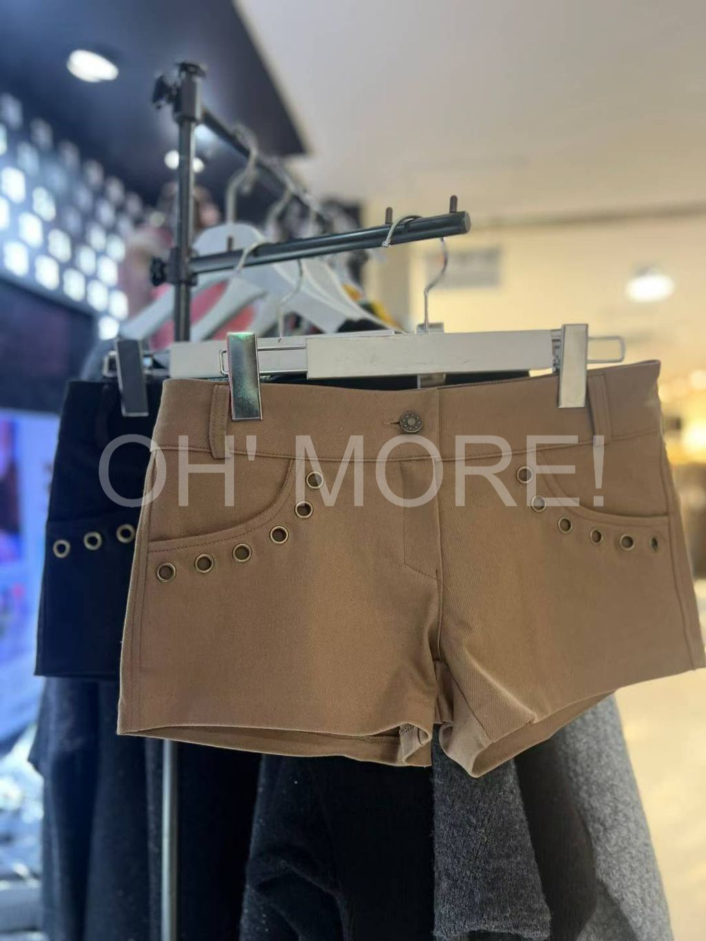 LINE_ALBUM_20251015_251015_116