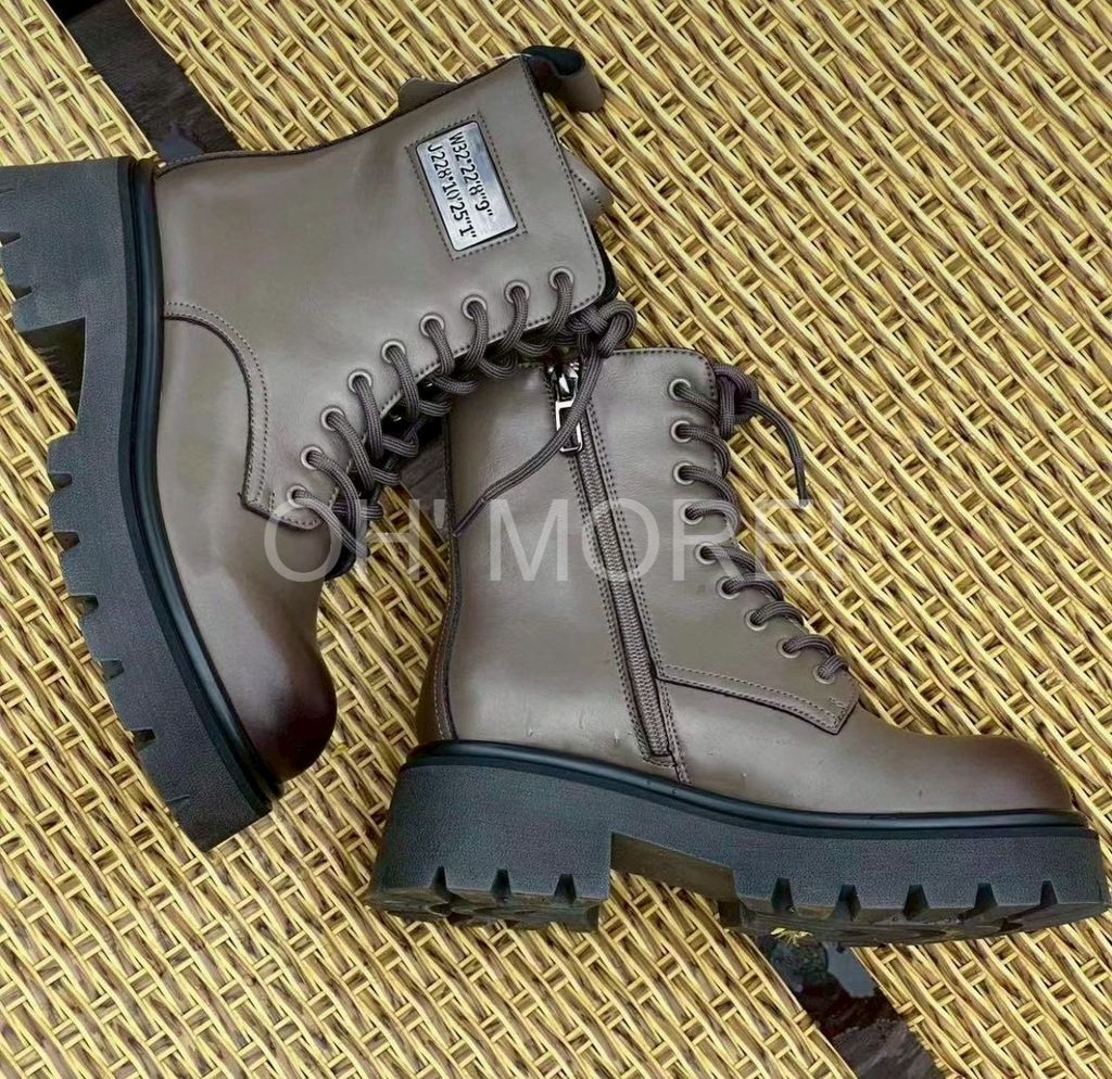 LINE_ALBUM_20251029_251029_267