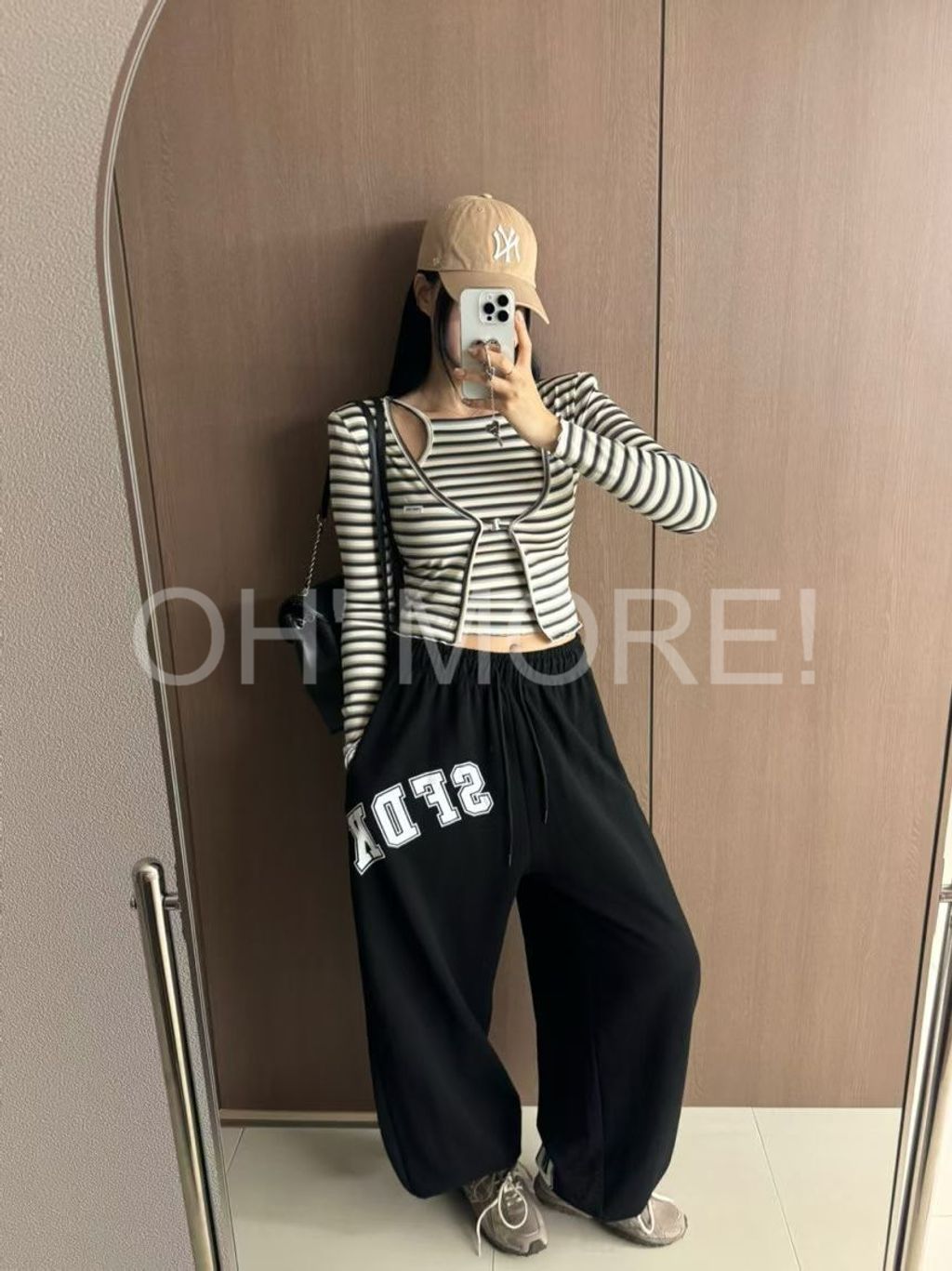 LINE_ALBUM_20251029_251029_19