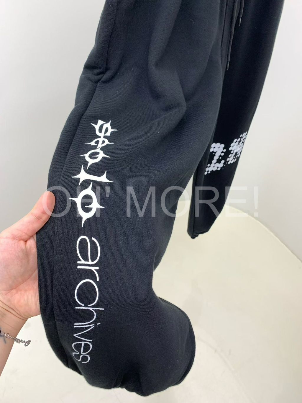 LINE_ALBUM_20251124_251124_574