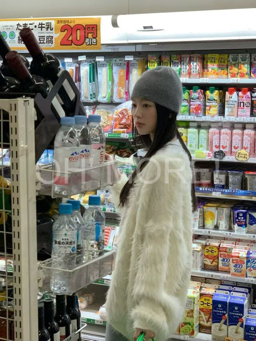 LINE_ALBUM_20251124_251124_766