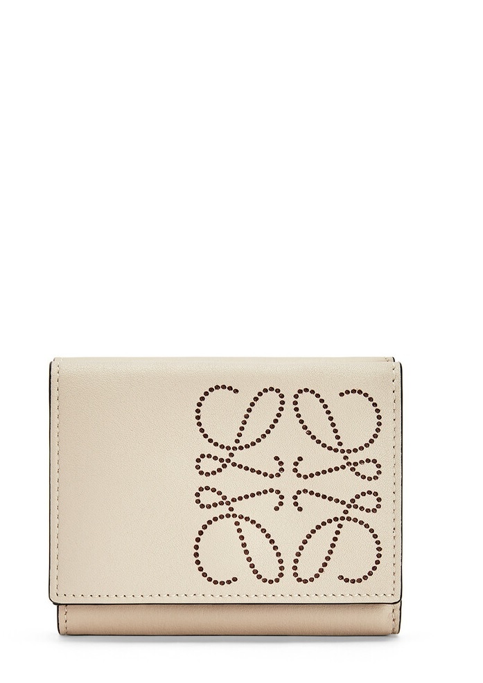 loewe-luxury-brand-trifold-6-cardholder-in-calfskin-for-women.jpg