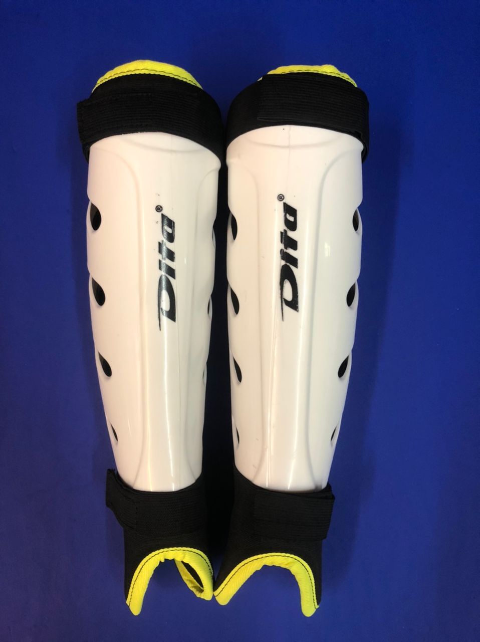 DITA SHINGUARD WITH STRAP L