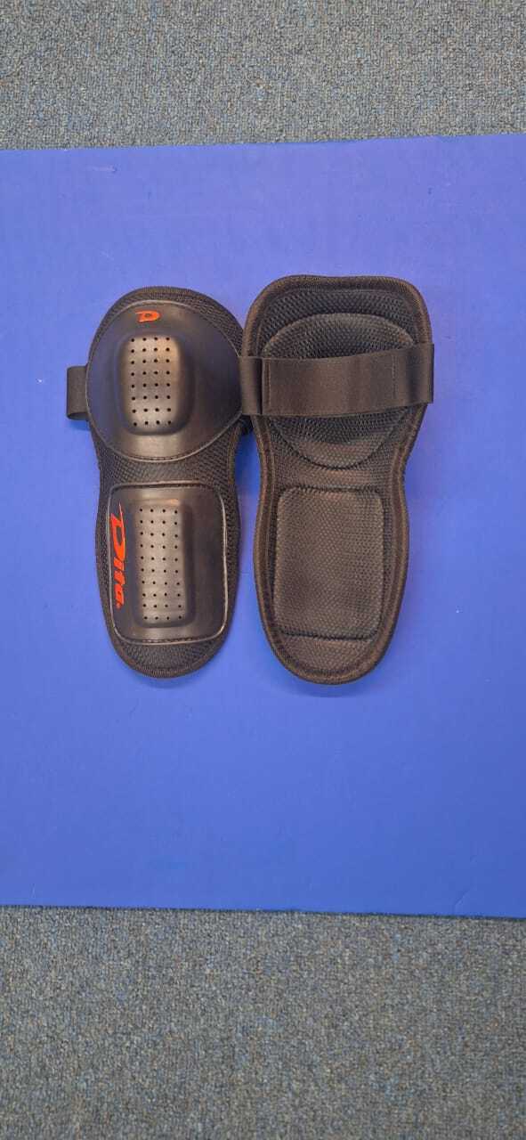 DITA PC KNEE GUARD 1 jpg