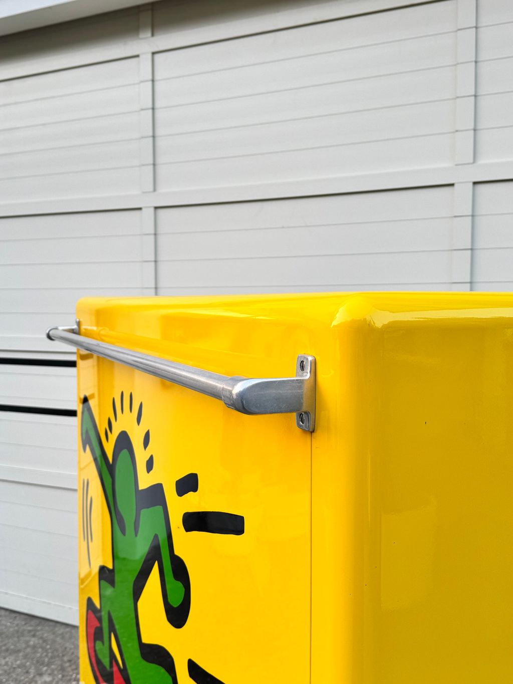 N3876 Bretz Keith haring Bar (8)