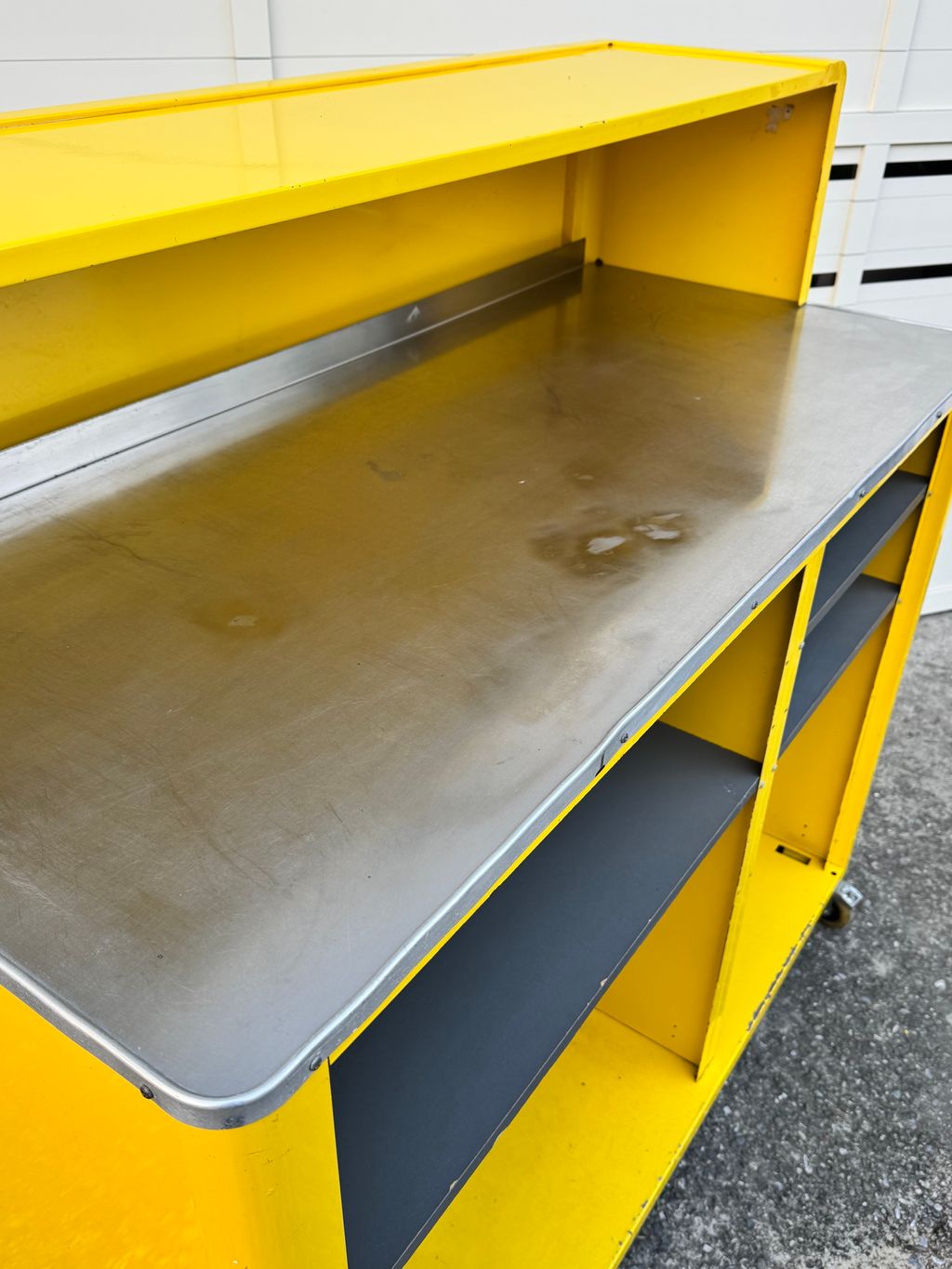 N3876 Bretz Keith haring Bar (4)