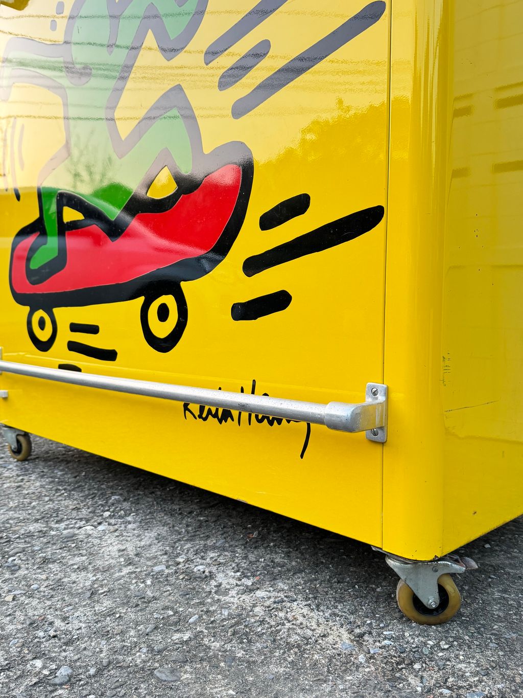 N3876 Bretz Keith haring Bar (19)