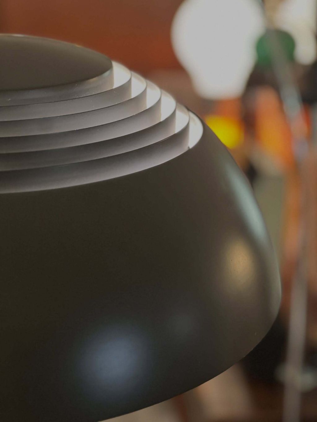 Arne Jacobsen Royal hanging lamp Louis Poulsen (7)