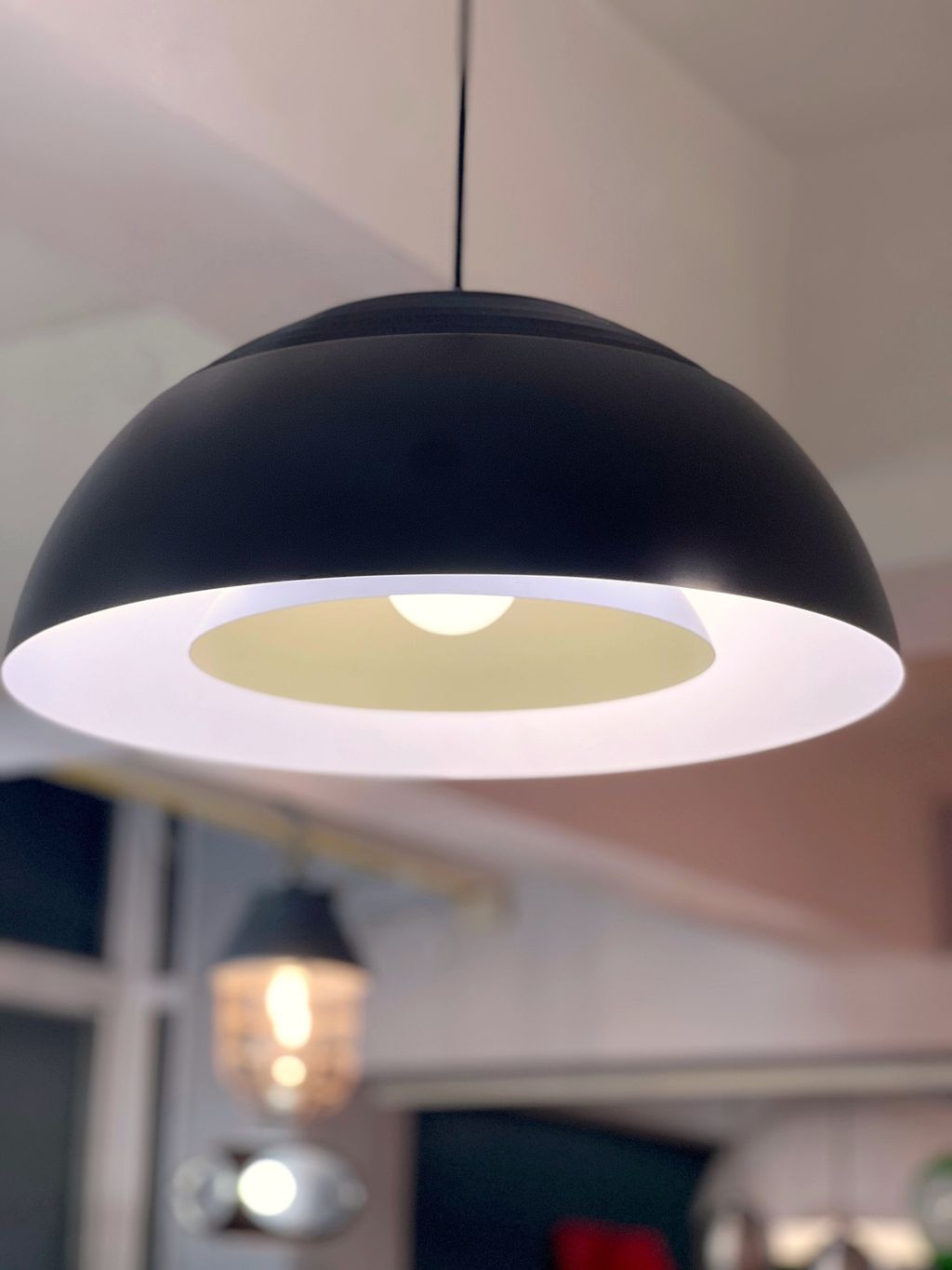 Arne Jacobsen Royal hanging lamp Louis Poulsen (3)