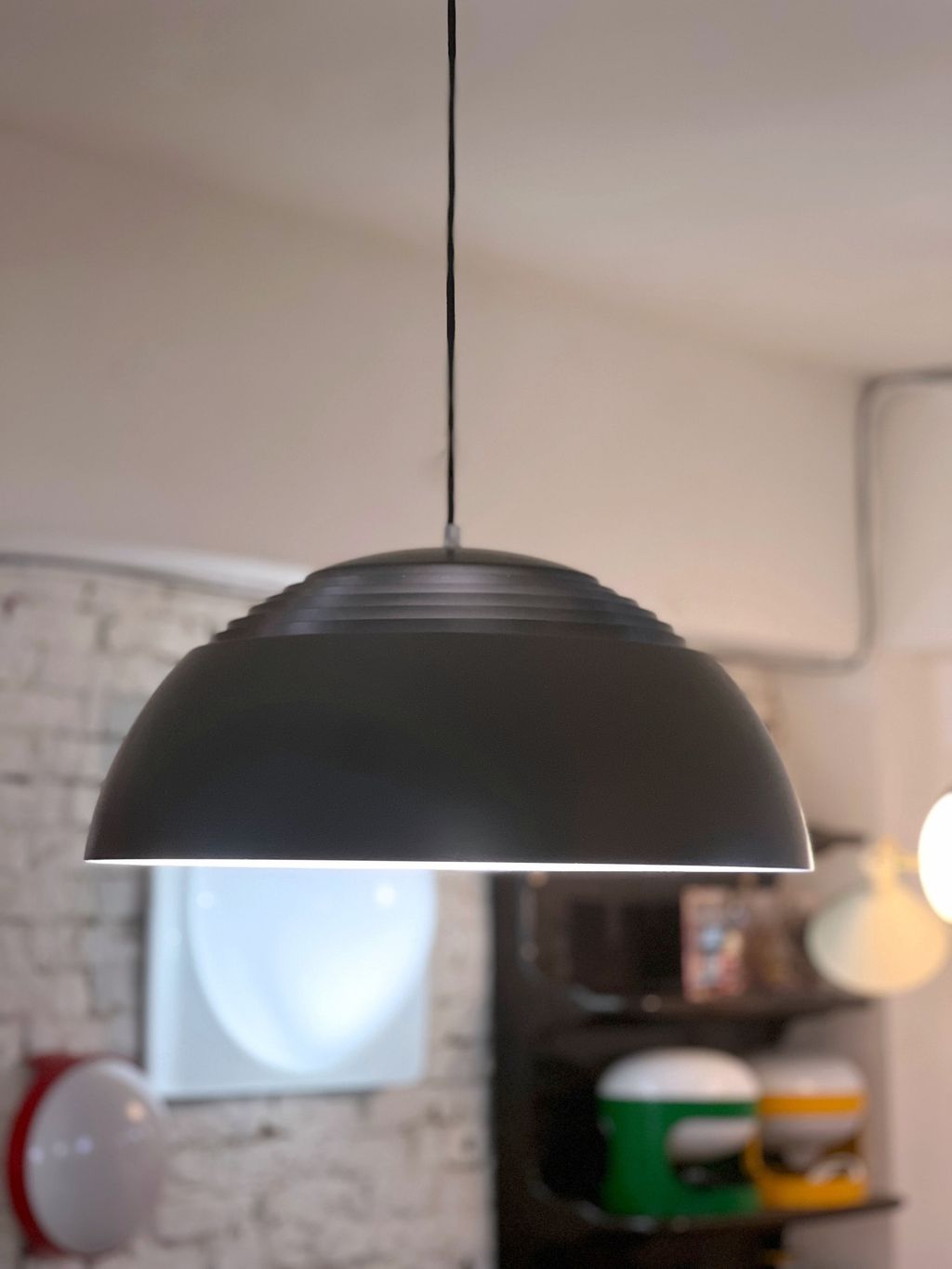 Arne Jacobsen Royal hanging lamp Louis Poulsen (5)