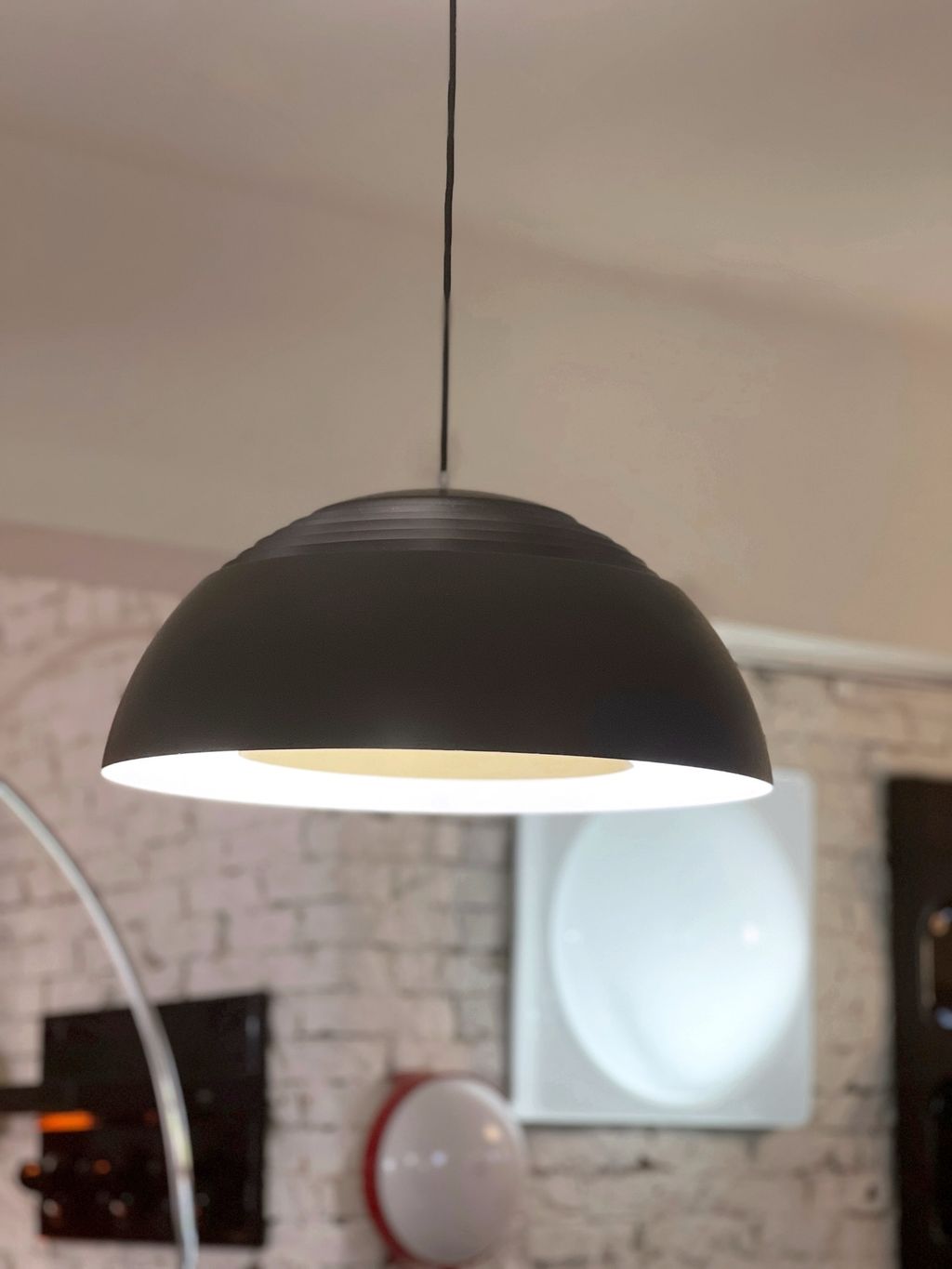 Arne Jacobsen Royal hanging lamp Louis Poulsen (8)