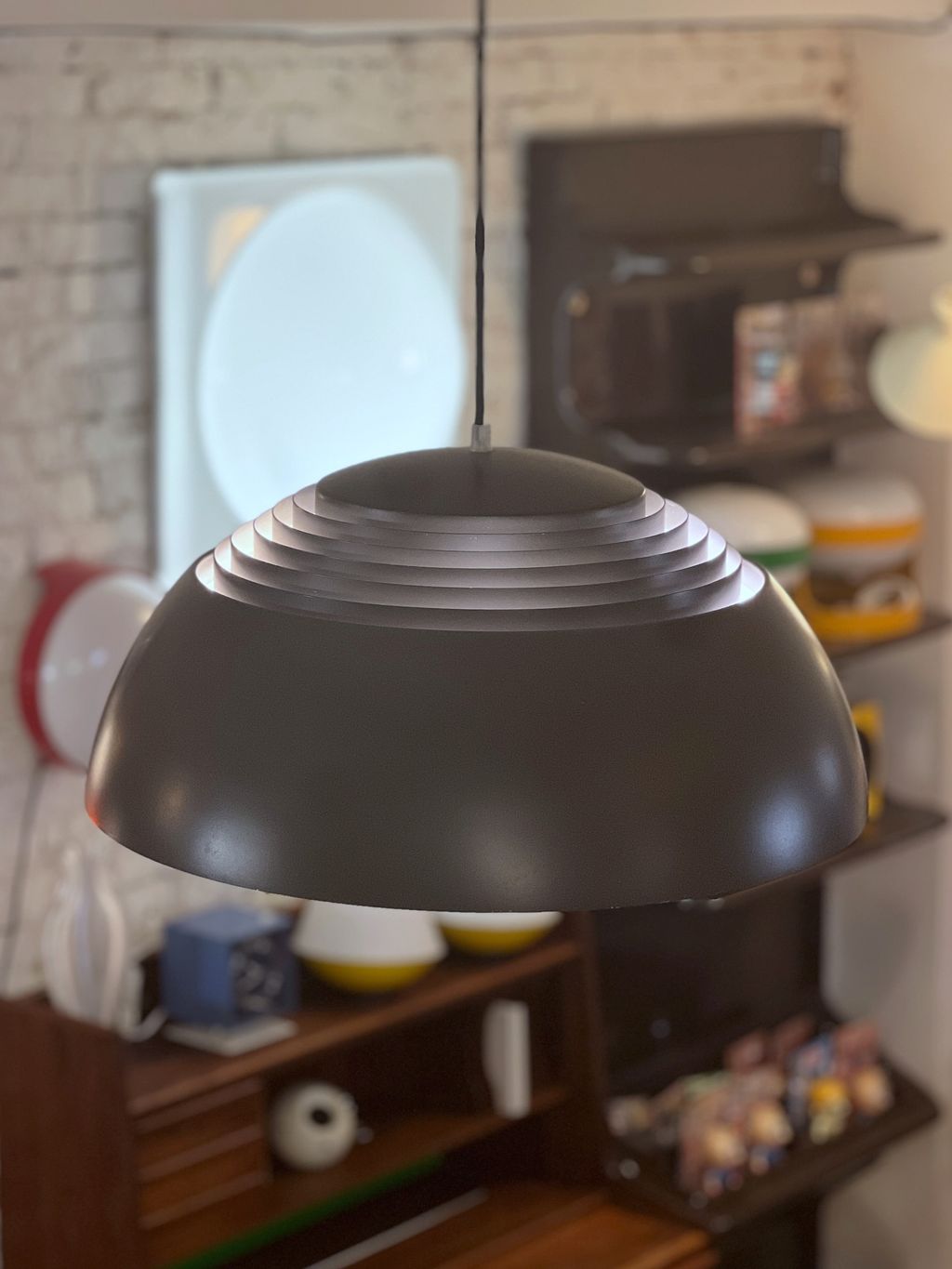 Arne Jacobsen Royal hanging lamp Louis Poulsen (2)