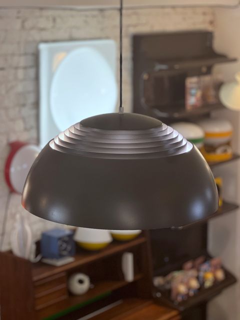 Arne Jacobsen Royal hanging lamp Louis Poulsen (2)