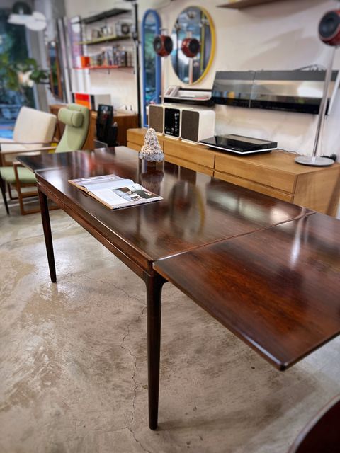 Dining Table by Johannes Andersen (3)