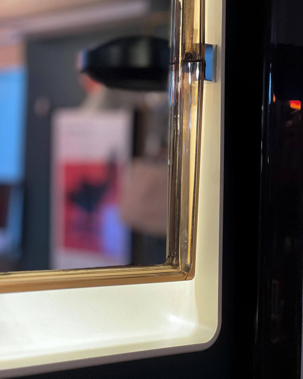 Vintage 1970s Allibert A109 Illuminated Mirror (8)