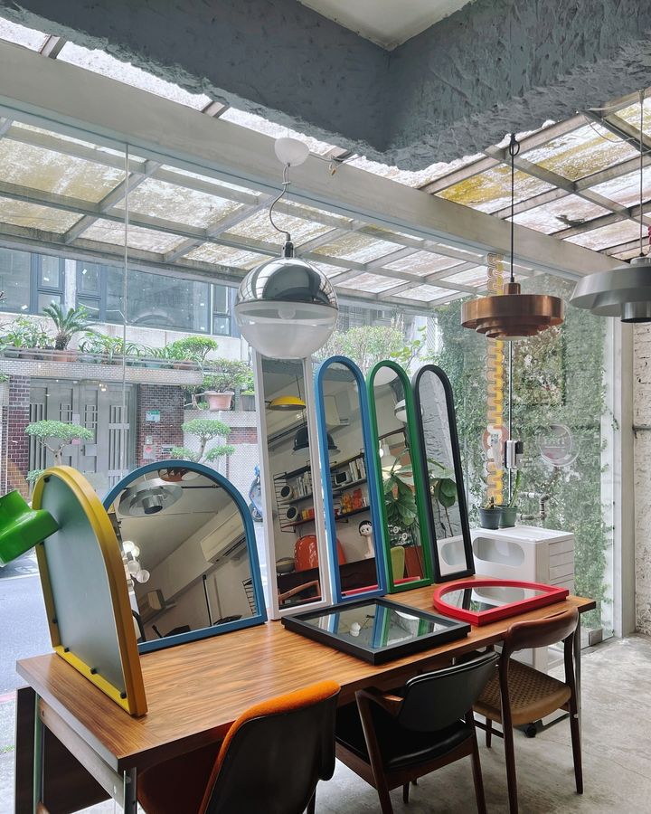 kartell mirrors (4)