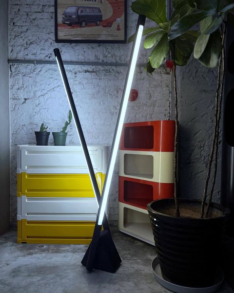 Vintage 1980s Italian Lightsaber Floor Lamp (3)