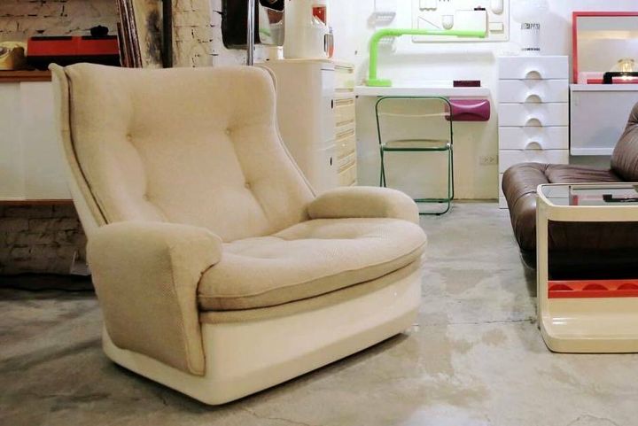 Orchidée lounge chair by Michel Cadestin for Airborne 法國玻璃纖維扶手椅