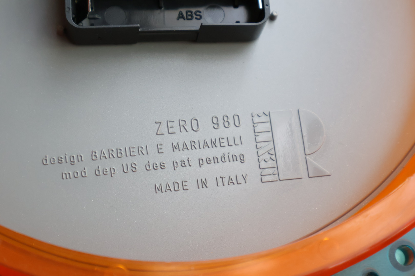 Zero 980 wall clock by Rexite 義大利塑料掛鐘（半透橘） – mid20thkiosk