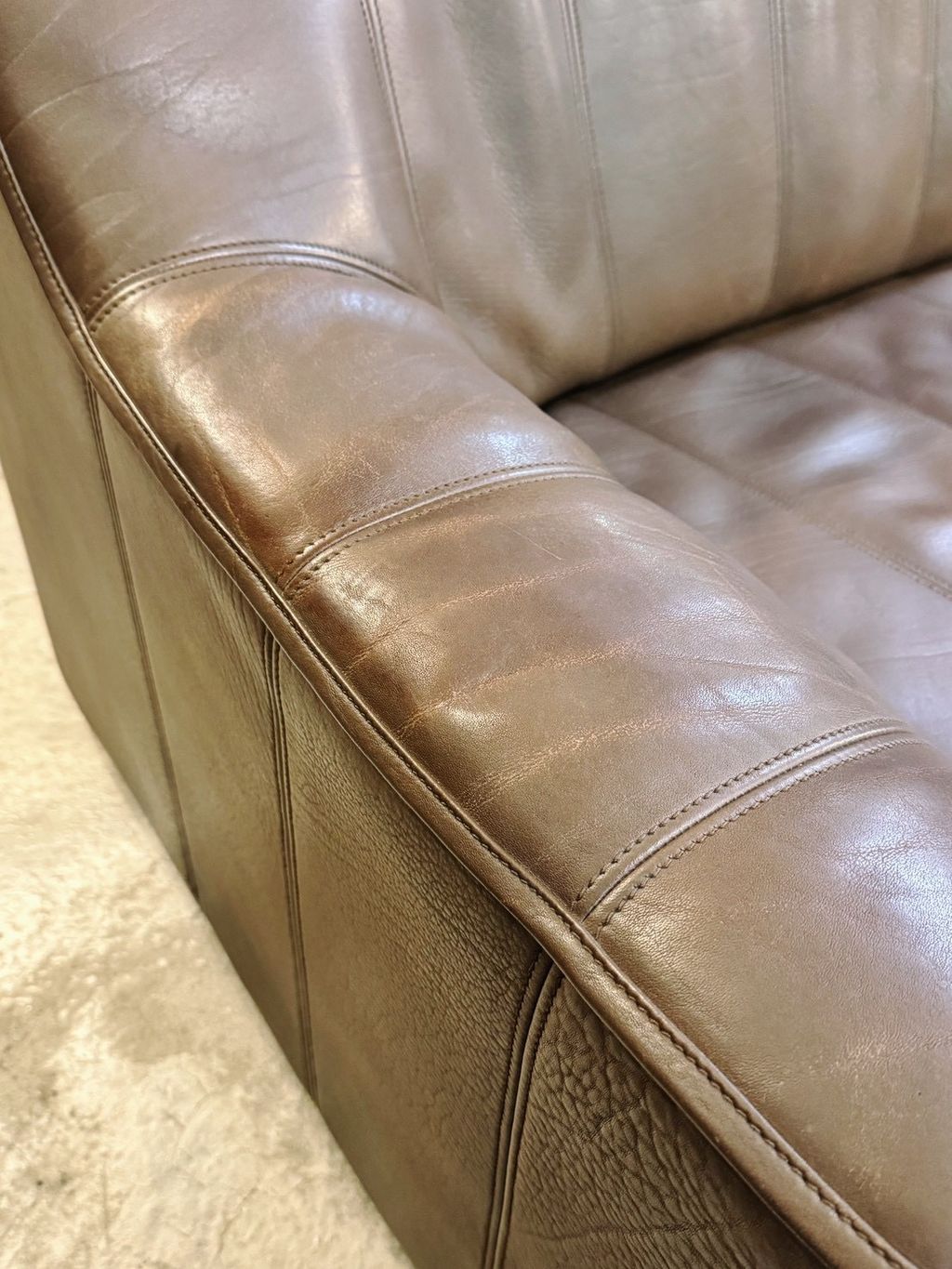 7C027B72-8751-436B-B0D6-2A095358AFBB