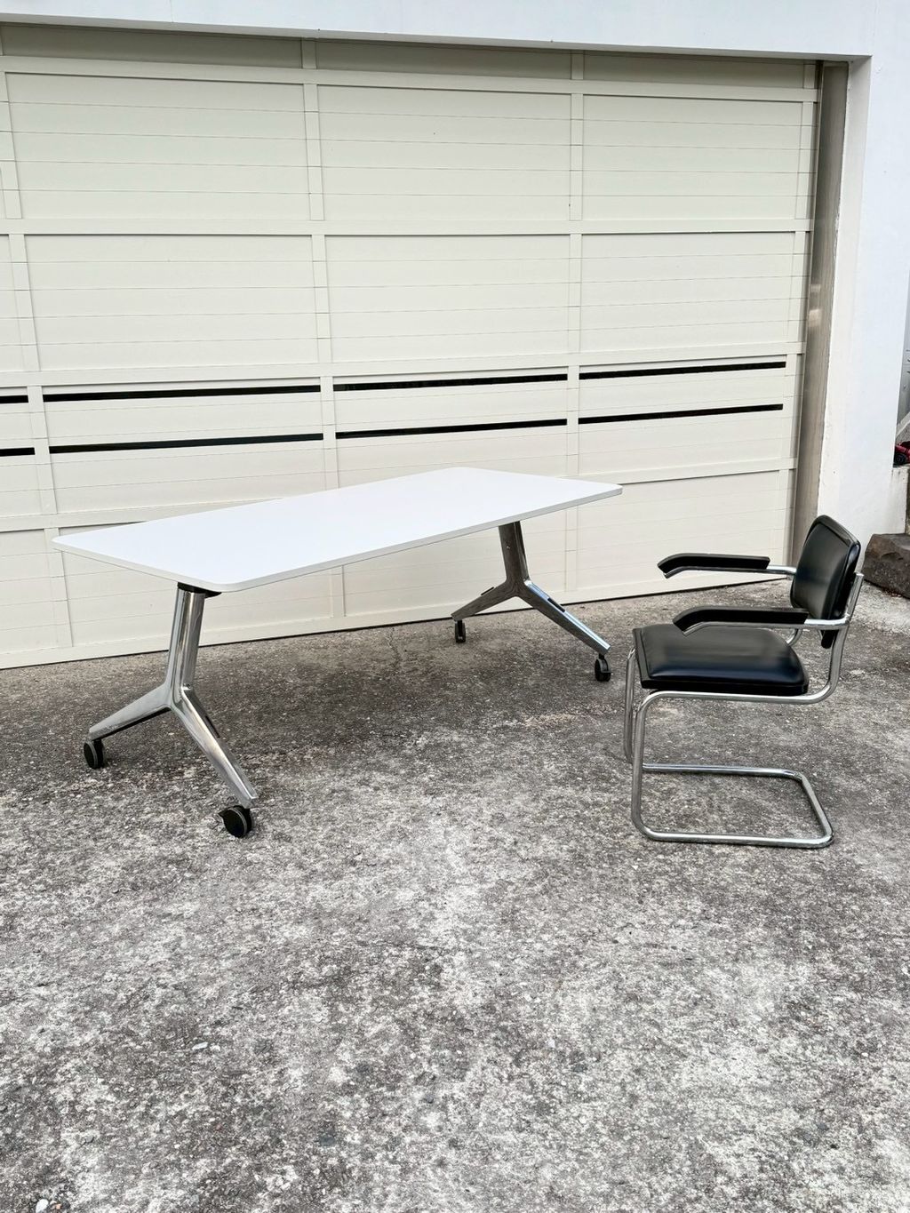 A4A128E0-A24C-4F69-9B2D-35414C402253