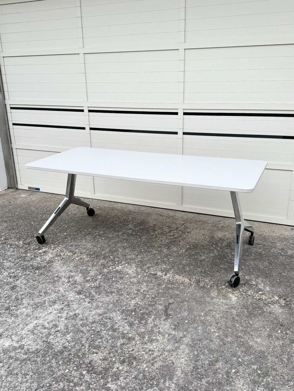 80FE7F3E-8059-4778-A2A2-ECDD63886887