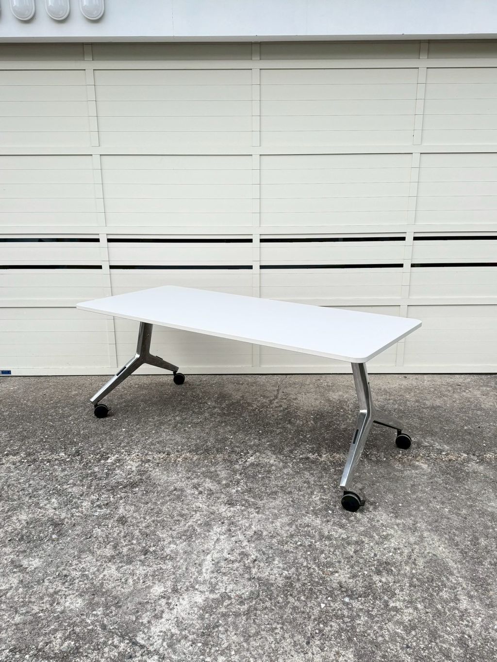 18CE3C4E-8B55-4611-B64C-C660BB0FBB63