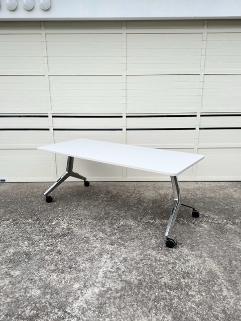 18CE3C4E-8B55-4611-B64C-C660BB0FBB63