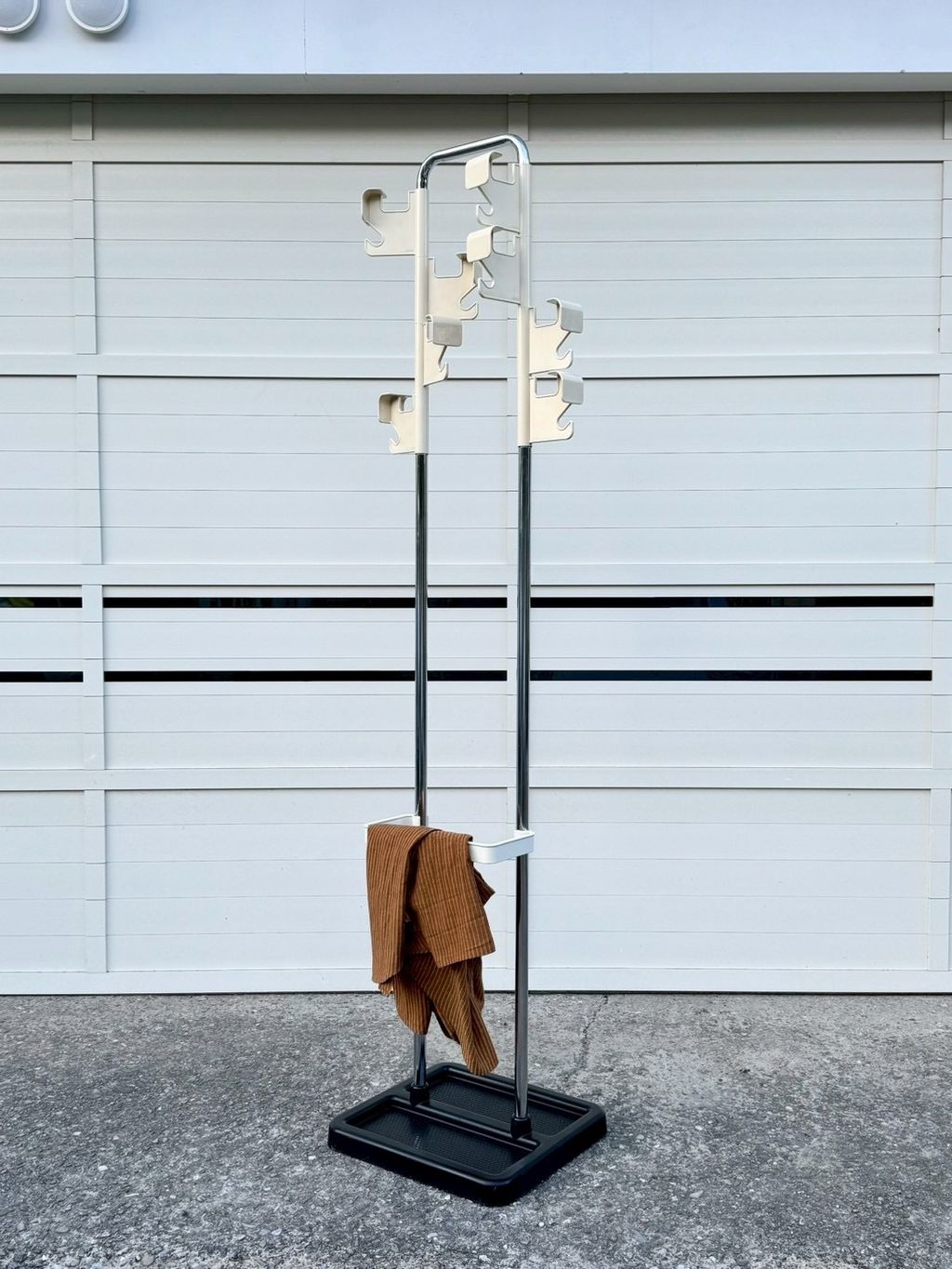 Vintage Clothing rack (12)