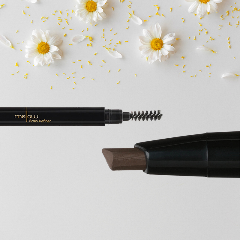 Brow Definer - Caramel_Lifestyle02.jpg