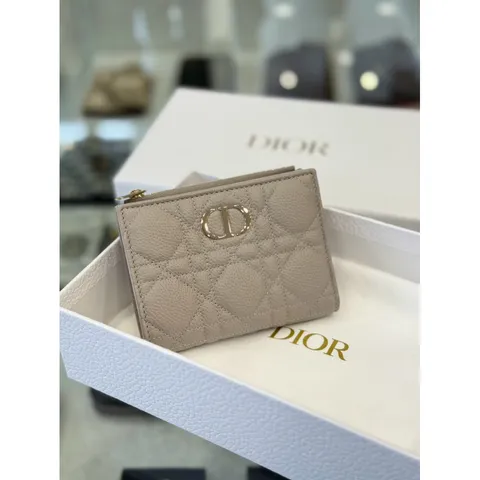 tw-11134207-820lc-mminm6rybv2bd5