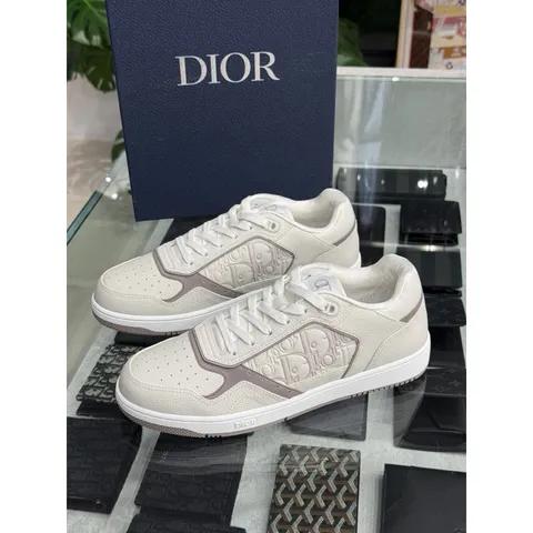 tw-11134207-820l9-mmvph7nyze2sec