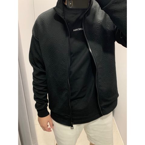 tw-11134207-7rash-m1bgcign4g7o85