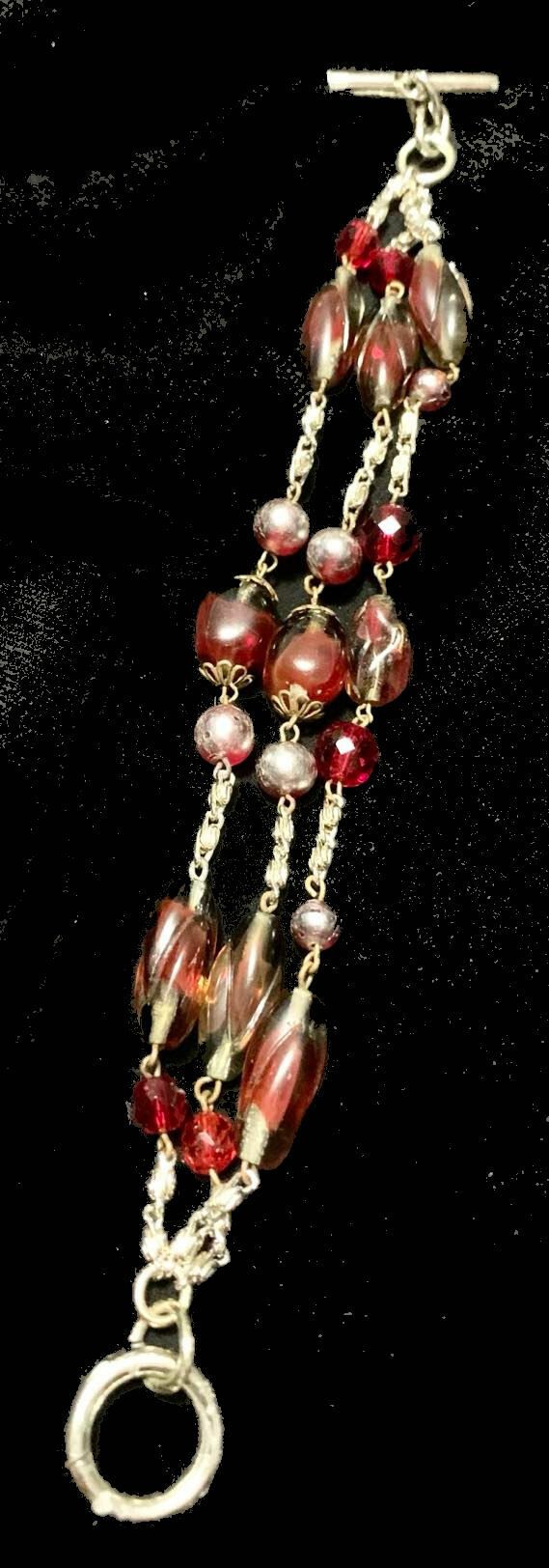 glassredbraclet.jpg