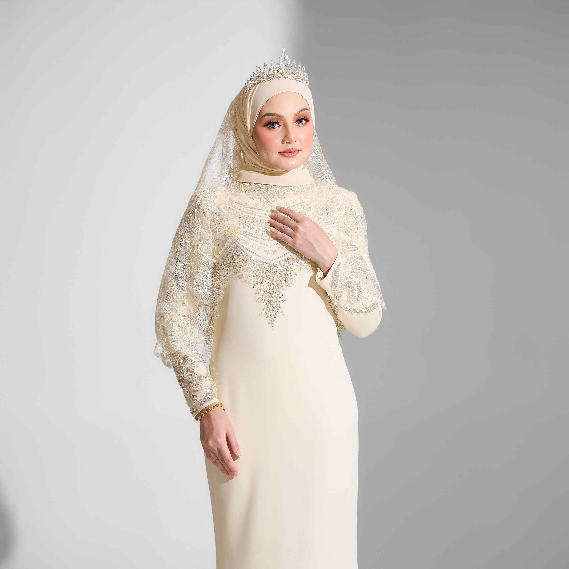 Elara Dress Champagne